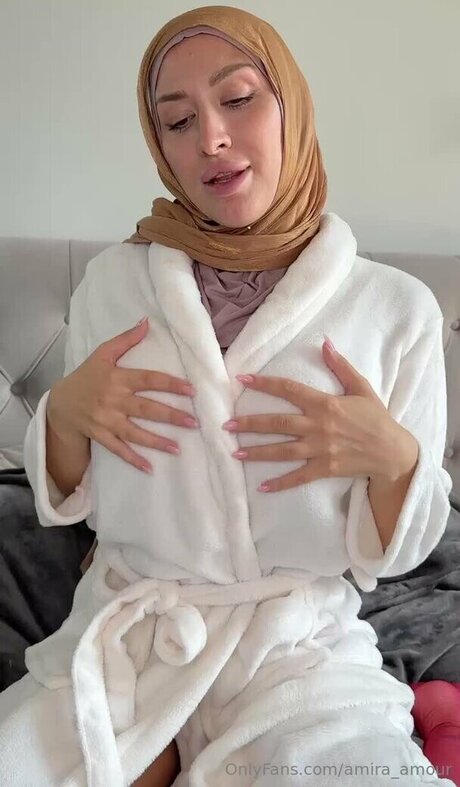Amira amour onlyfans naked