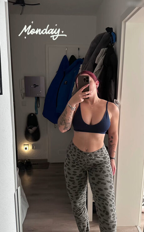 nina buettner fit onlyfans content type