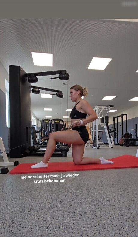 Emma Malewski naked leaked onlyfans