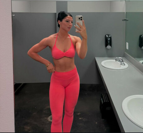 Allison Royalty nude leaked onlyfans