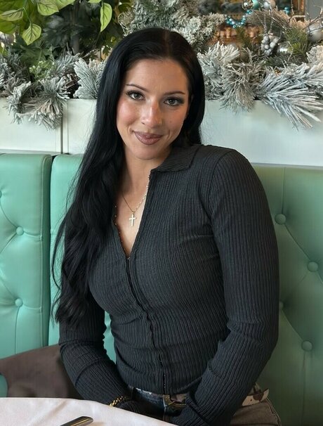 Allison Royalty onlyfans model