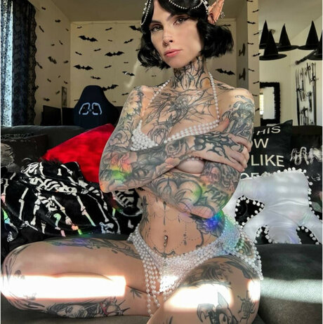 Tyniquewebster nude porn onlyfans