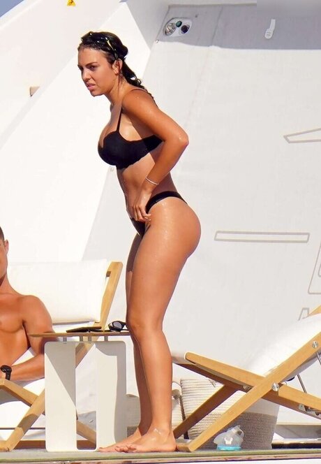 Georgina Rodriguez Hern ndez new onlyfans leaks