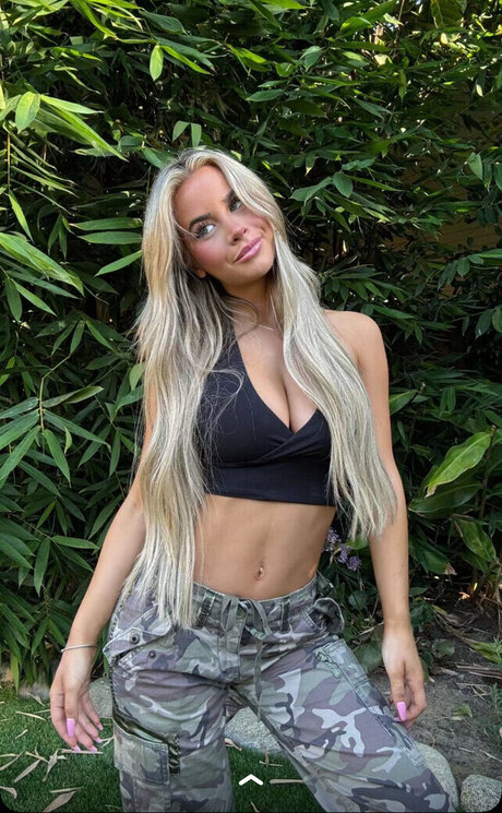 Emily Elizab3th onlyfans leakd