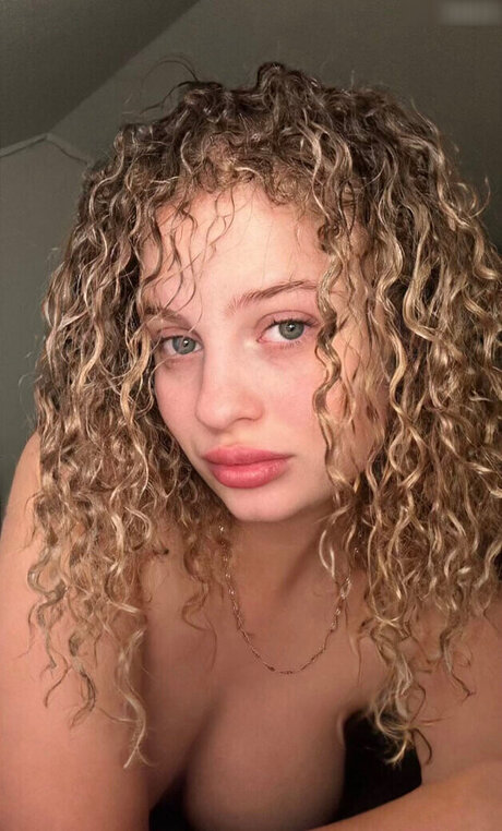 Milena Sing only fans content