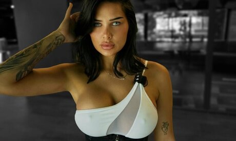 petite amateur onlyfans free naked selfie