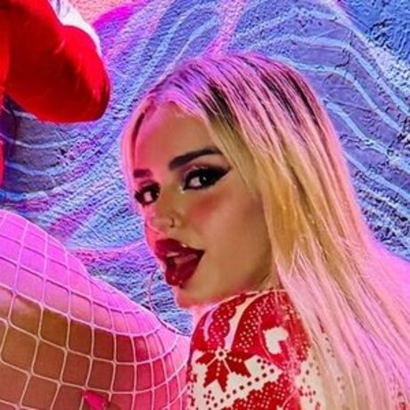 Lilly V Savage ass onlyfans