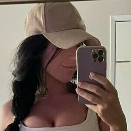 Ashlyn Dupont Profile image