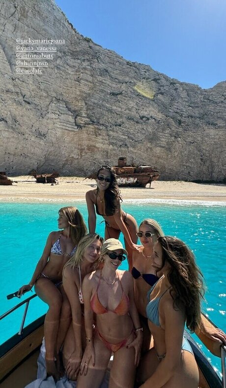 Mrs Bella leaked porn onlyfans