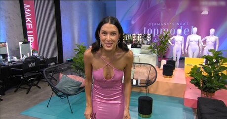 Rebecca Mir new onlyfans