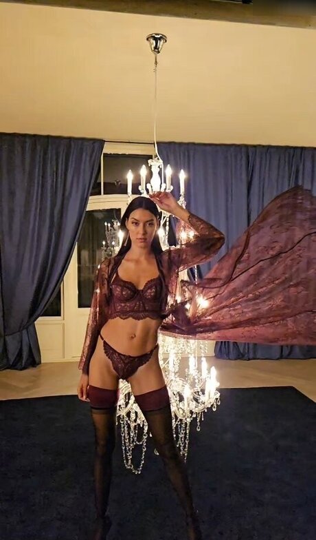 Rebecca Mir onlyfans porn leaked