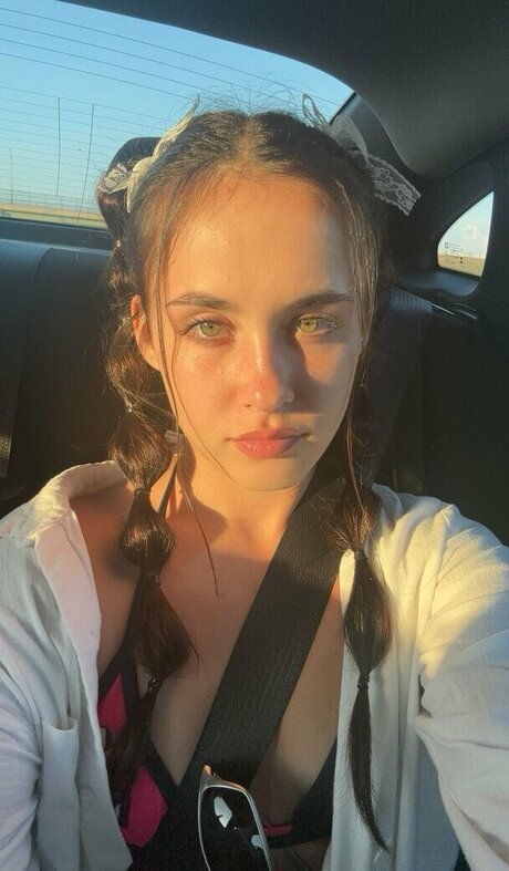 amateur milf onlyfans free naked still