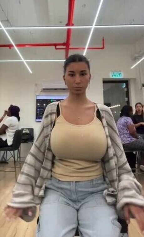 shir vaturi onlyfans model photos