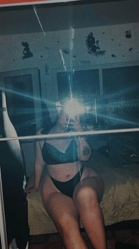 Ellyyelly onlyfans leaked photos