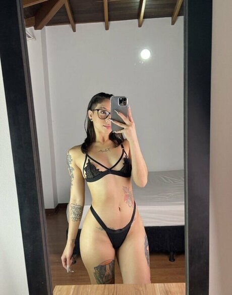 LupeHikari leaked onlyfans.