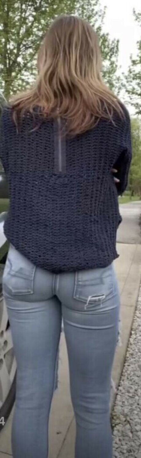 Kalia Hundley tits onlyfans