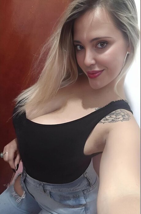 anto robazza onlyfans model