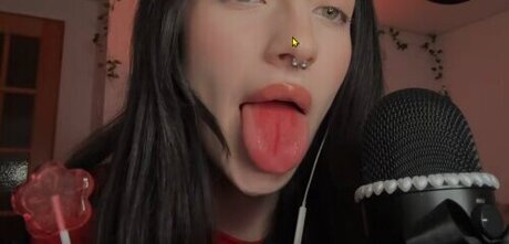 SleepGirlASMR desnuda onlyfans