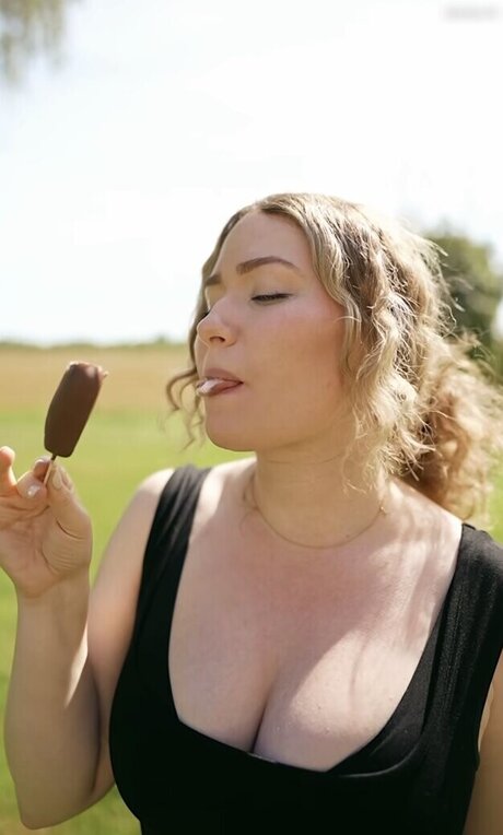 Sonny Loops onlyfans leams