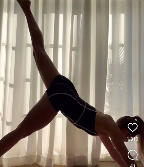 Cheyenne Pahde sexy onlyfans