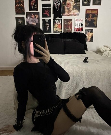 farryndoll onlyfans model