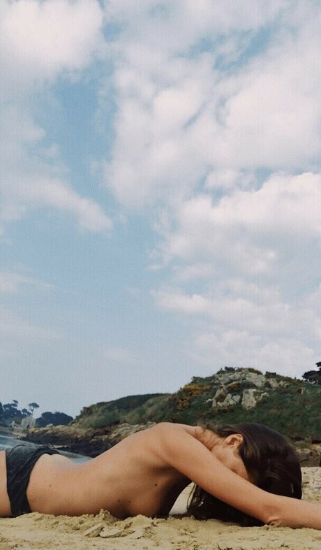 Pauline Serreau onlyfans tits