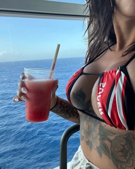 Breezy Foxx nude onlyfans