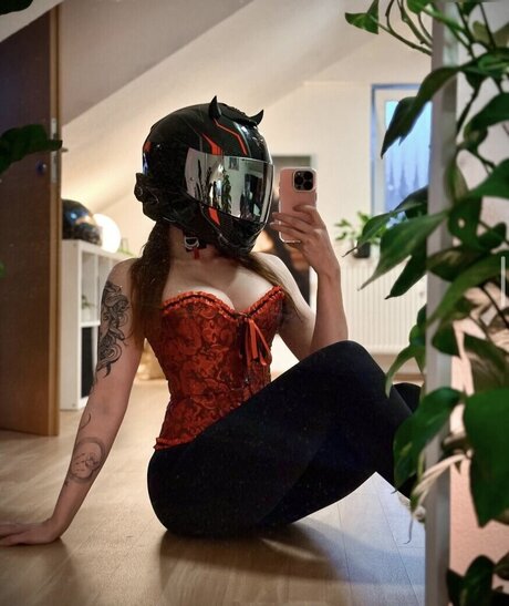 kimi__te onlyfans model photo