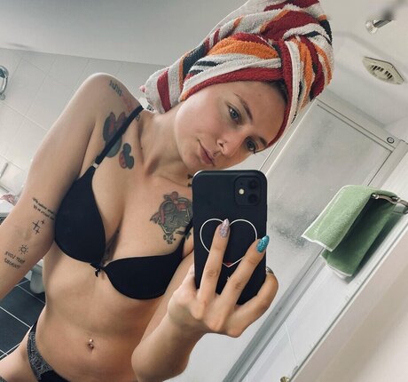 hi iam sara onlyfans leak