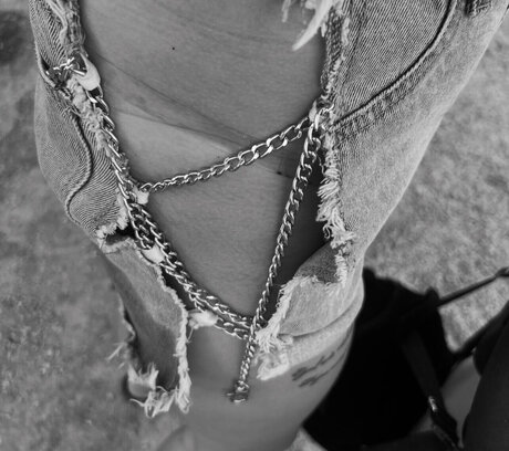 teen cumshot onlyfans beautiful nude pic