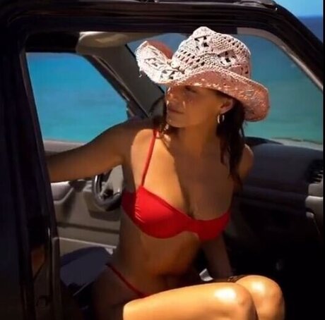 Stephanie Mandich porn onlyfans leaks