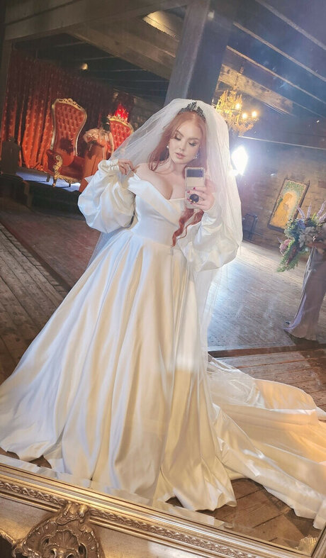 Elizabethdangerx nude onlyfans leak