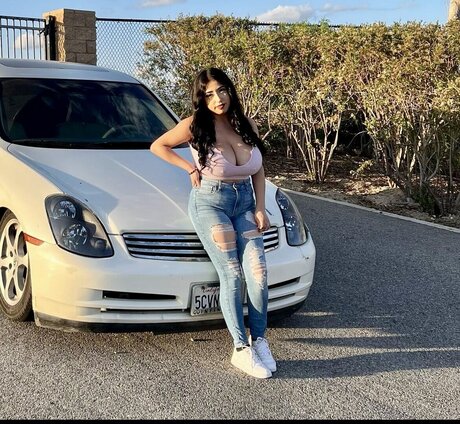 ashleyarambulaa onlyfans leak ass