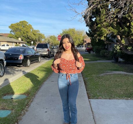 ashleyarambulaa onlyfans sexy