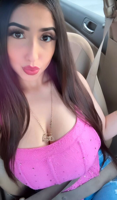 ashleyarambulaa boobs onlyfans