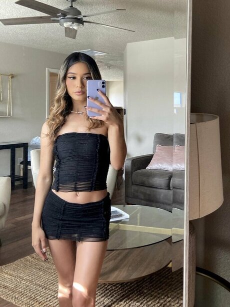 lilnatnat_ onlyfans images