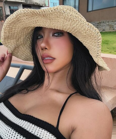 hypothxxcajal onlyfans nsfw