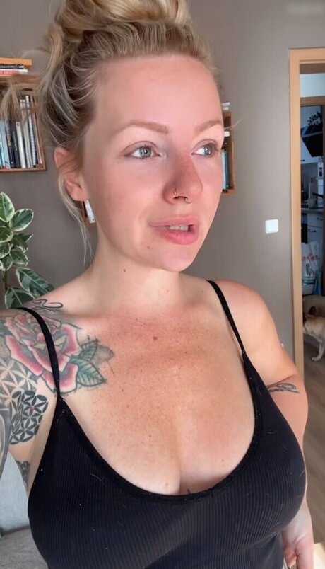 Denise Schwitalle feet onlyfans