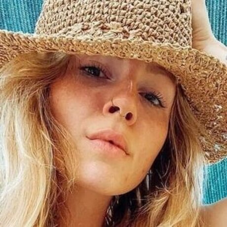 Denise Schwitalle nude only fans