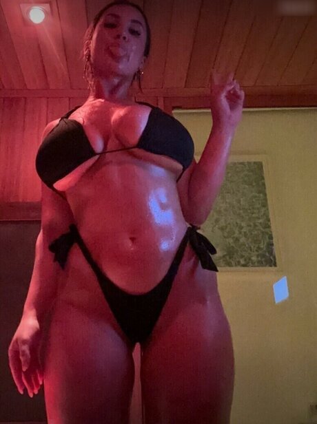 Monique Hristovska onlyfans leakes