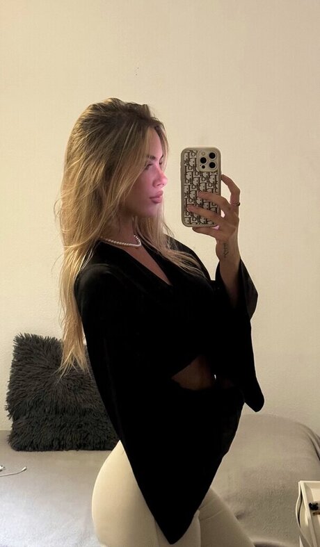 Elisa Pellegrino onlyfans nude content