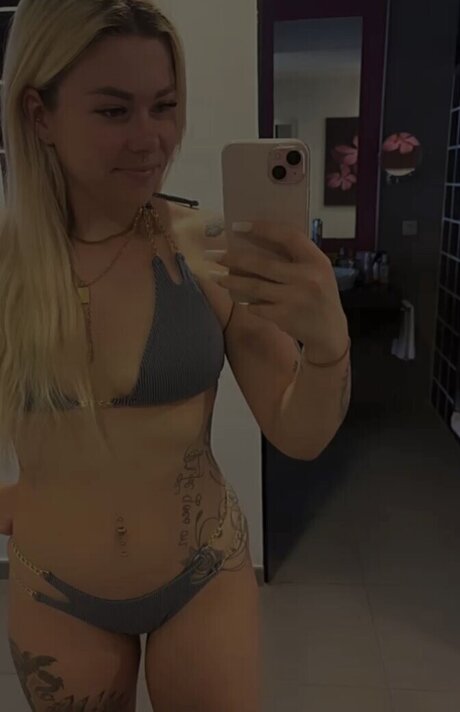 petite onlyfans pretty snap