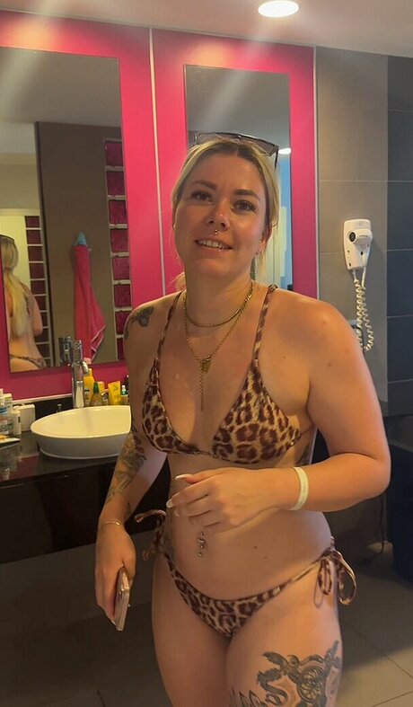 horny onlyfans adult photo