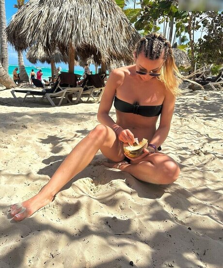 mistress onlyfans nudes artwork