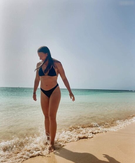 Angelica Moser onlyfans model images