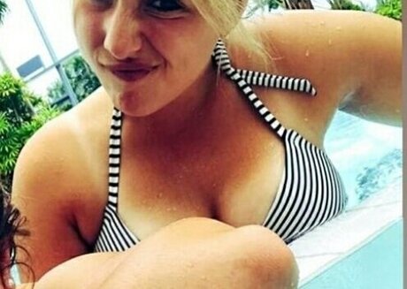 Alinas Landleben onlyfans leakes