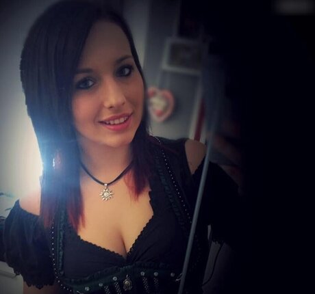 Alinas Landleben onlyfans desnuda