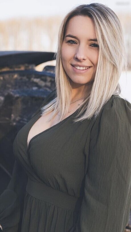 Alinas Landleben only fans nude leaks