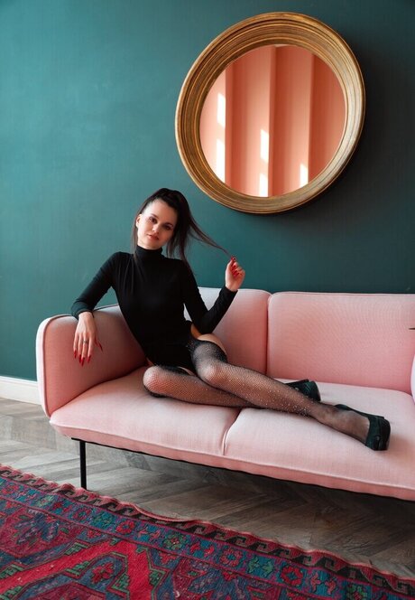 Tonya Rozatti onlyfans nude photos