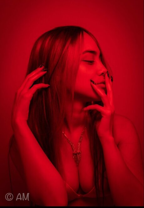 Alice Hernandez onlyfans model photo